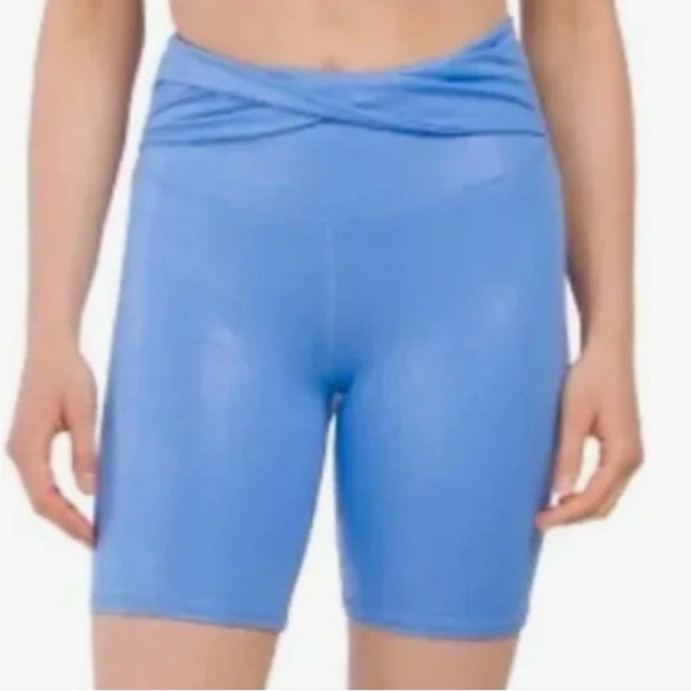 Sage Collective High-Rise Crossover Waist Bike Shorts in Blue - Size Small